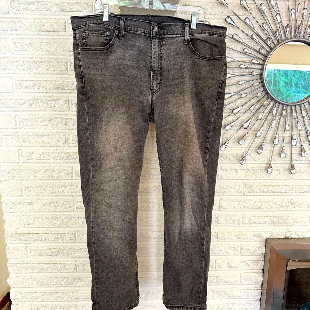 Men’s Distressed gray Levi’s 511 Size 40 32